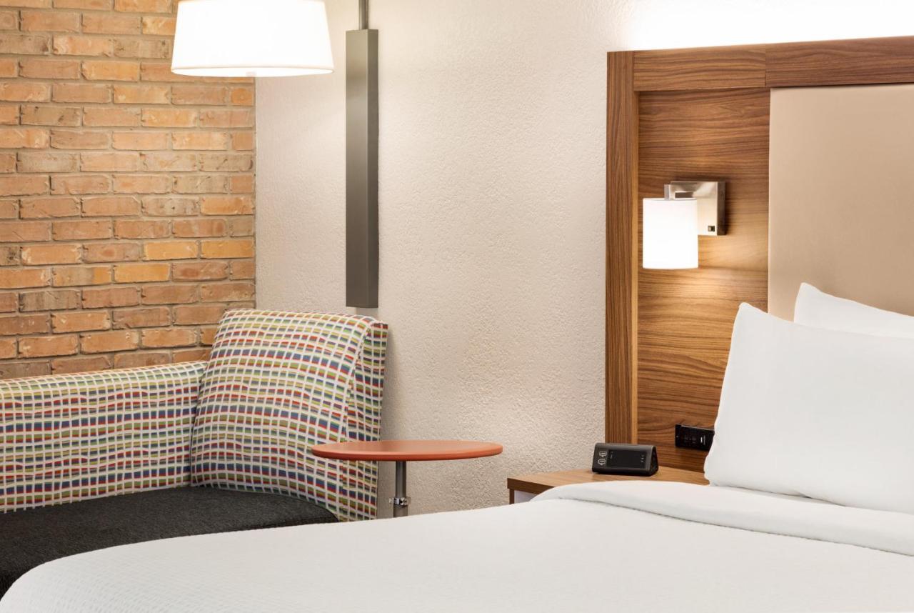 Holiday Inn Express - San Antonio Airport By Ihg Esterno foto